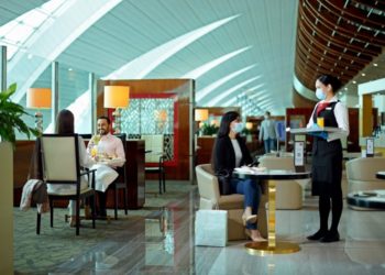 Emirates to re-open worldwide lounges