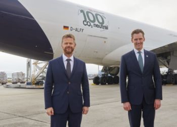 World’s First CO2 Neutral Cargo Flight Operated by Lufthansa Cargo & DB Schenker