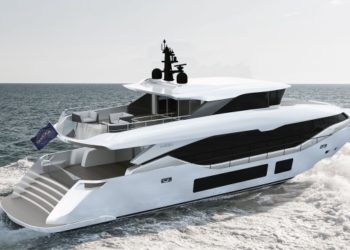 Maiora Launches 30 Convertible Superyacht