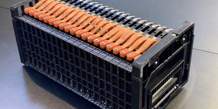 Aluminum-air batteries