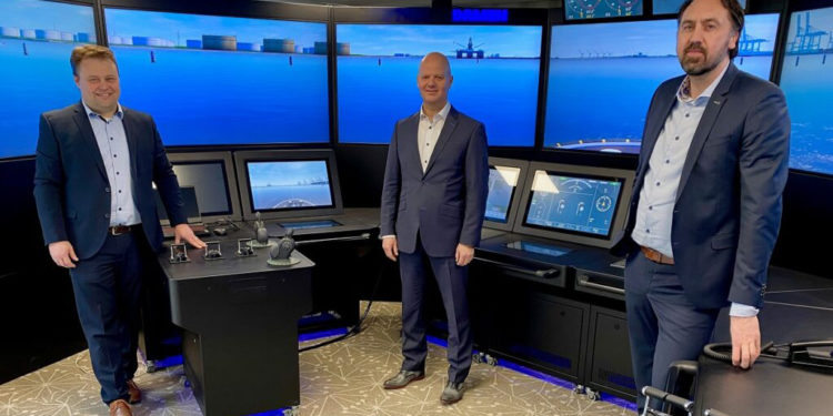 Damen and Sea Machines Robotics