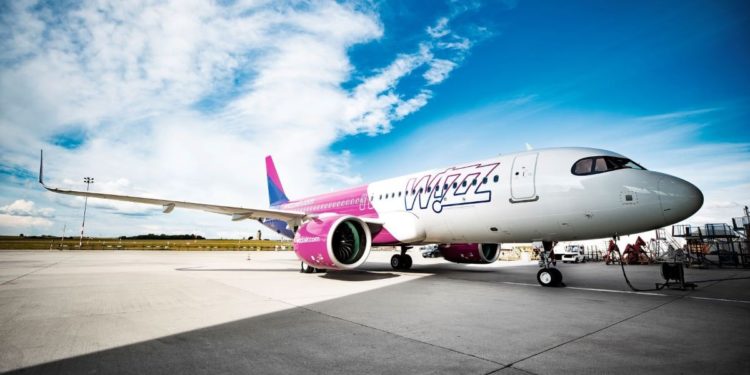 FL-Technics-signs-long-term-base-maintenance-contract-with-Wizz-Air