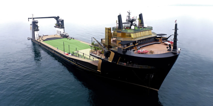 OK 146m semi-submersible vessel