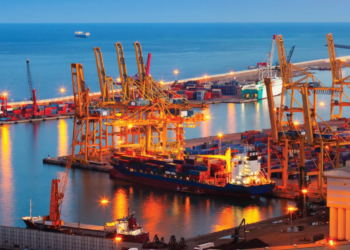 ESPO calls for cooperation and flexibility in the roll-out of onshore power supply, MTB Events, Image shows Port de Barcelona at night