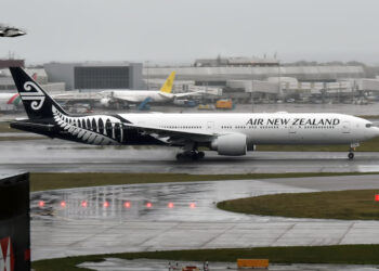 Air New Zealand connects with Starlink to elevate domestic travel, MTB Events. Image shows and Air New Zealand aeroplane on tarmac