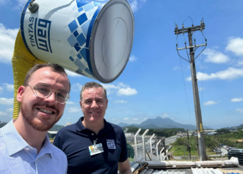 WEG partners with GIT to grow international markets in latest marine coatings collaboration, MTB Events. Image shows WEG and GIT technical leaders meeting at WEG offices, Santa Catarina, Brazil