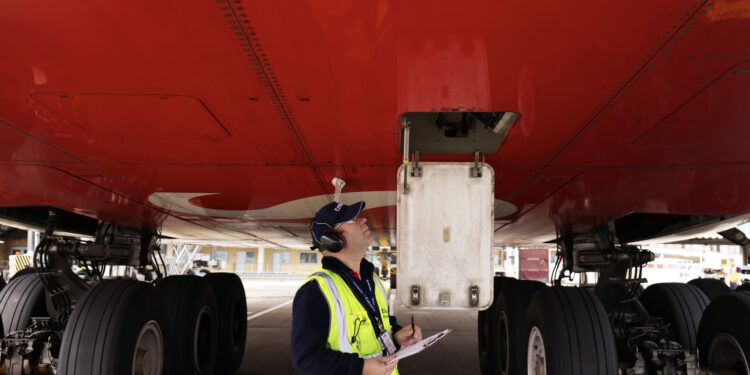 Emirates begins operating with SAF at London Heathrow Airport, MTB Events