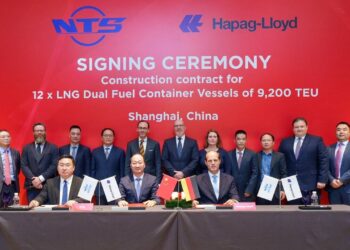 24 new container ships ordered by Hapag-Lloyd, MTB Events. Image shows Front row: Yuan Heng (Vice President NTS), Liu Haijin (CEO NTS), Dr. Maximilian Rothkopf (COO Hapag-Lloyd) Back left to right Zhou Jiliang (Director / Head of Clarksons NB China), Victor Heal (Director / Head of Container S&P), Chen Yajun (Sales Director NTS), Zhang Zhonglin (Vice General Manager NTS), Philipp Joerss (Senior Director Vessel Portfolio Management Hapag-Lloyd), Lars Petz (Manager Sale and Purchase Hapag-Lloyd), Captain Silke Lehmkoester (Managing Director Fleet), Zheng Zhong (Vice General Manager NTS), Ouyang Wenguang (Deputy Director of Sales Dept. NTS), Peter Love (Director / Head of Container NB Clarksons), Michael Rong (Director Clarksons Shanghai)