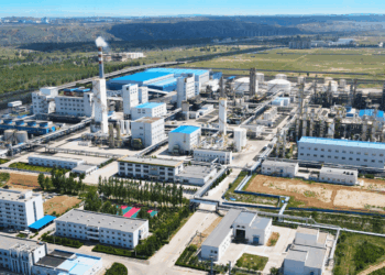 Towngas and Royal Vopak Forge Strategic Partnership to Advance Green Methanol Development Across Asia-Pacific, MTB Events. Image shows: Towngas’s green methanol production plant in Ordos, Inner Mongolia, employs proprietary technology to convert agricultural and forestry waste, as well as scrap tyres, into green methanol. The Company has obtained ISCC EU, ISCC PLUS, ISO 14067, and other international certifications to supply high-quality green methanol.