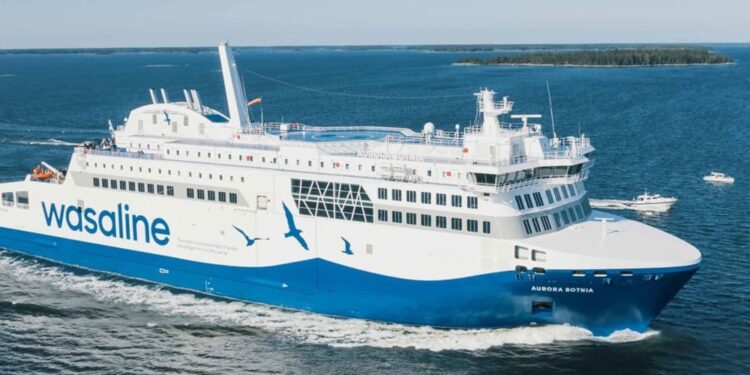 Image shows the Wasaline’s vessel Aurora Botnia sailing on the water. Wasaline to Operate Entirely on Fossil-Free Fuel with Gasum’s Renewable Biogas, MTB Events.